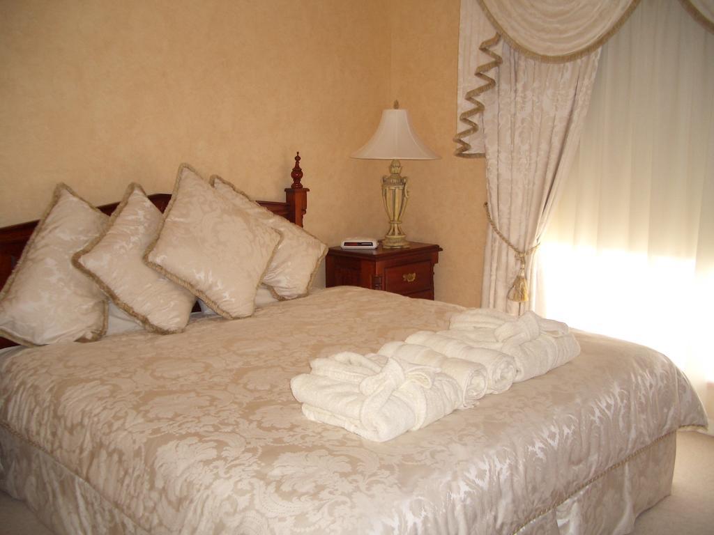 Carolynnes Cottages Наракоорт Номер фото