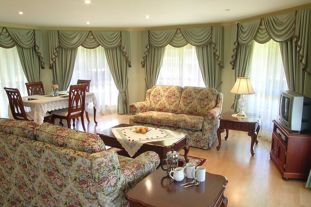 Carolynnes Cottages Наракоорт Номер фото